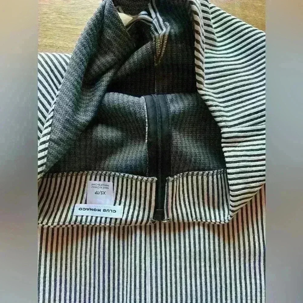 Club Monaco Striped Pencil Skirt with Tie Waist | XS | Gray White